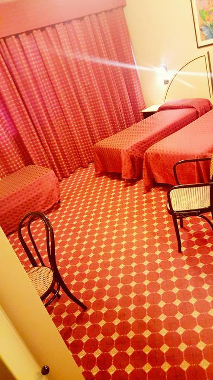 Hinterland Hotel Quartu SantʼElena Habitación foto